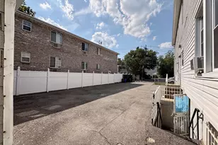 2910 Baisley Ave, Bronx, NY 10461 - Photo 5