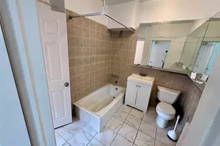 2910 Baisley Ave, Bronx, NY 10461 - Photo 9