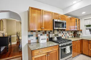 75 Chestnut Ave, Pelham, NY 10803 - Photo 21