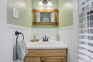 75 Chestnut Ave, Pelham, NY 10803 - Photo 23
