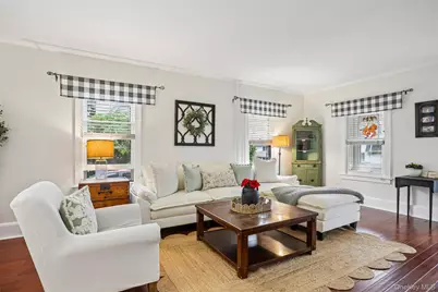 75 Chestnut Avenue, Pelham, NY 10803 - Photo 9
