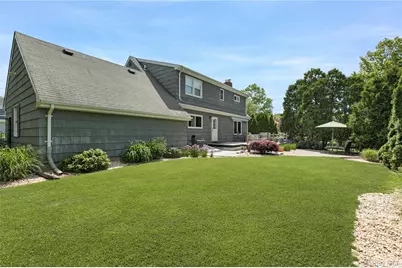450 Maple Lane, Greenport, NY 11944 - Photo 3