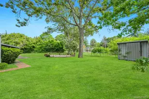 32 Chatham Woods Dr, Centereach, NY 11720 - Photo 5