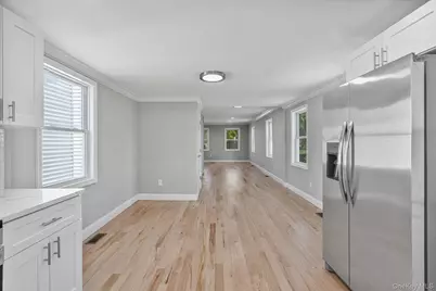 7600 Main Road #Unit 1, East Marion, NY 11939 - Photo 5