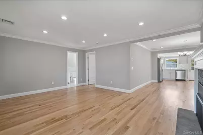 7600 Main Road #Unit 1, East Marion, NY 11939 - Photo 23