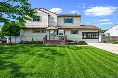 11 Windsor Street, Islip, NY 11751 - Photo 1