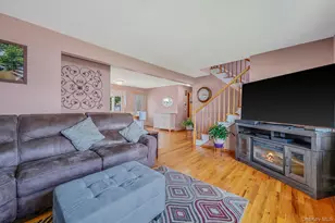 11 Windsor St, Islip, NY 11751 - Photo 9