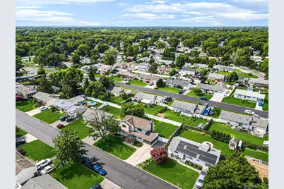 11 Windsor Street, Islip, NY 11751 - Photo 7