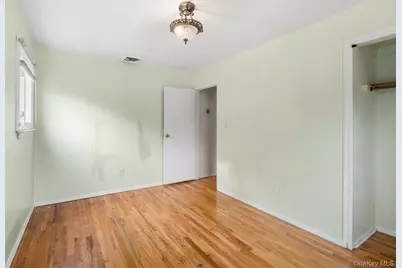 787 Vivian Court, Baldwin, NY 11510 - Photo 23