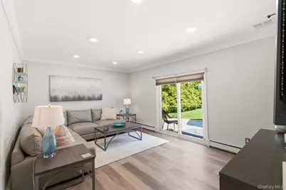 60 Tulipwood Drive, Commack, NY 11725 - Photo 17