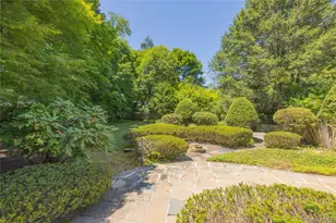 11 Wheeler Pl E, West Nyack, NY 10994 - Photo 25