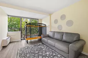15 Stewart Pl, White Plains, NY 10603 - Photo 15
