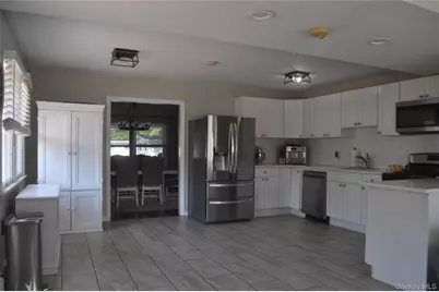 25 Marc Street, Ronkonkoma, NY 11779 - Photo 3