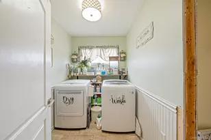1582 Little Neck Ave, North Bellmore, NY 11710 - Photo 37