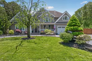 322 Rose Ln, Smithtown, NY 11787 - Photo 3