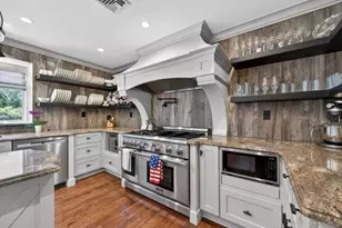 322 Rose Ln, Smithtown, NY 11787 - Photo 15