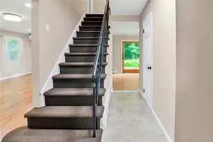 40 Seabrook Ln, Stony Brook, NY 11790 - Photo 7