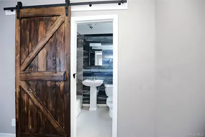 343 Washington Avenue, Kingston, NY 12401 - Photo 11