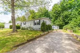 209 Wood Hollow Rd, Hopewell Junction, NY 12533 - Photo 3