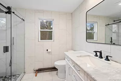 43 Van Nostrand Avenue, Great Neck, NY 11024 - Photo 19