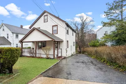 43 Van Nostrand Avenue, Great Neck, NY 11024 - Photo 3
