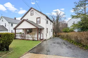 43 Van Nostrand Ave, Great Neck, NY 11024 - Photo 3