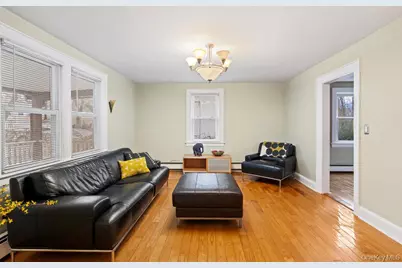 43 Van Nostrand Avenue, Great Neck, NY 11024 - Photo 7