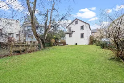 43 Van Nostrand Avenue, Great Neck, NY 11024 - Photo 23