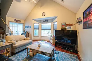 402 O'Keefe Ct, Oakdale, NY 11769 - Photo 9