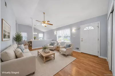 40 Willow Court, Manorville, NY 11949 - Photo 3