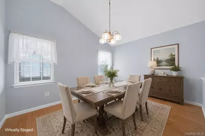 40 Willow Court, Manorville, NY 11949 - Photo 7