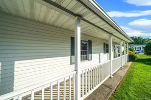 40 Willow Ct, Manorville, NY 11949 - Photo 27