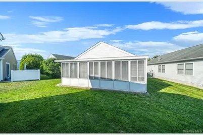 40 Willow Court, Manorville, NY 11949 - Photo 29