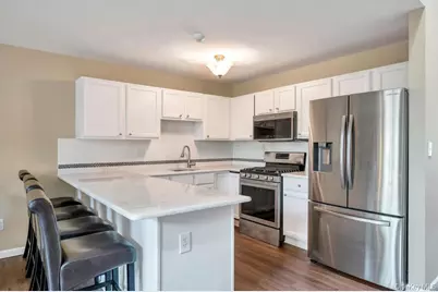 194 Gothic Circle, Manorville, NY 11949 - Photo 7