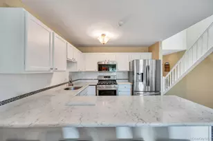 194 Gothic Cir, Manorville, NY 11949 - Photo 9