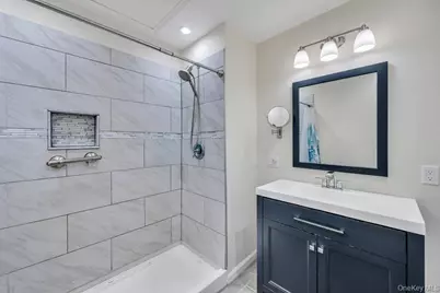194 Gothic Circle, Manorville, NY 11949 - Photo 19
