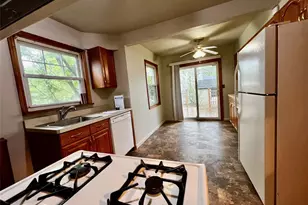 131 Goldenrod Ave, Franklin Square, NY 11010 - Photo 5