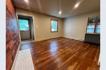 131 Goldenrod Avenue, Franklin Square, NY 11010 - Photo 3