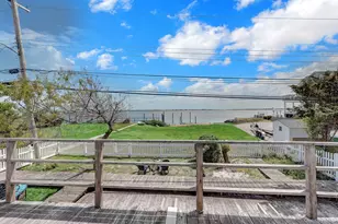 6 Oak Beach Rd, Babylon, NY 11702 - Photo 15