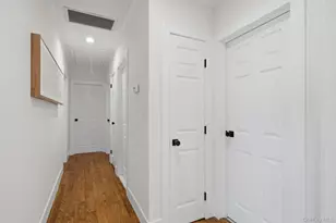 231 Maple St, Medford, NY 11763 - Photo 9