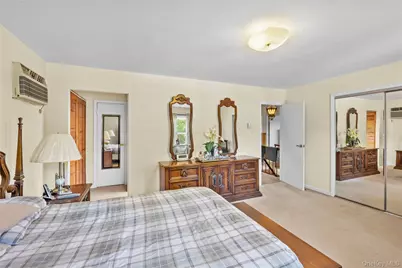 8 Lisa Court, Medford, NY 11763 - Photo 21