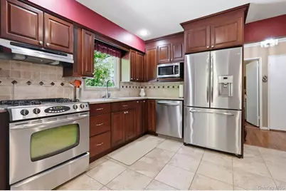 41 Semon Road, Huntington, NY 11743 - Photo 5