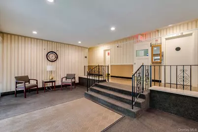 25 Elizabeth Street #2N, Farmingdale, NY 11735 - Photo 5