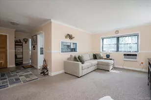 25 Elizabeth St, Farmingdale, NY 11735 - Photo 7