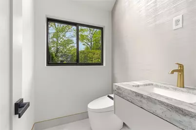 67 Short Way, Roslyn Heights, NY 11577 - Photo 17