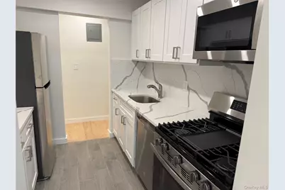 632 Warburton Avenue #3B, Yonkers, NY 10701 - Photo 3