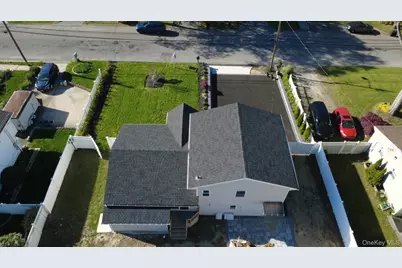354 Easton Street, Ronkonkoma, NY 11779 - Photo 3