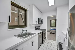100 E Hartsdale Ave, Hartsdale, NY 10530 - Photo 13