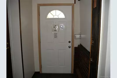 43 Washington Heights Street, Selden, NY 11784 - Photo 7
