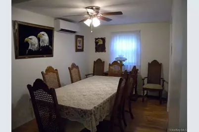 43 Washington Heights Street, Selden, NY 11784 - Photo 15